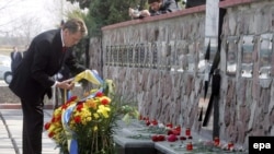 В странах СНГ, пострадавших от Чернобыльской катастрофы, вспоминают погибших