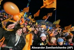 Помаранчева революція. Київ, майдан Незалежності, 22 листопада 2004 року