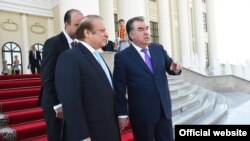 Эмомалӣ Раҳмон ва Навоз Шариф