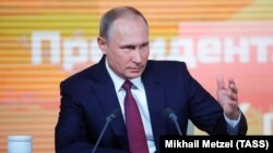 ՌԴ նախագահ Վլադիմիր Պուտինը մասնակցում է տարեկան մամլո ասուլիսին, Մոսկվա, 14-ը դեկտեմբերի, 2017թ.