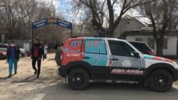 Сотрудники скорой помощи в Актобе. 10 апреля 2020 года.