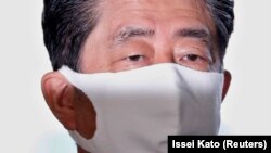 Голова уряду Японії Сіндзо Абе на пресконференції, Токіо, 28 серпня 2020 року