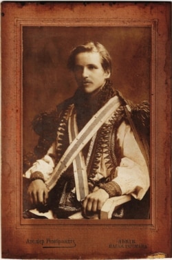 Петро Шекерик-Доників (1889 – не раніше від 1940), гуцульський громадсько-політичний діяч, етнограф, письменник, військовик