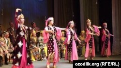 Бабур театры.