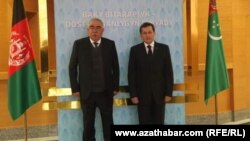 Owganystanyň Milli Yslam Hereketi partiýasynyň lideri Abdul Raşid Dostum Aşgabada sapar edip, Türkmenistanyň daşary işler ministri Raşid Meredow bilen duşuşdy. 22-nji fewral, 2021 ý. Aşgabat ş. 
