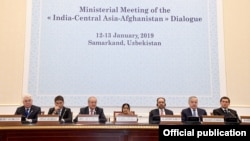 12-13 - nji ýanwarda Özbegistanyň Samarkant şäherinde Hindistan - Merkezi Aziýa Dialogynyň daşary işler ministrleri derejesinde ilkinji ýygnagy geçirildi