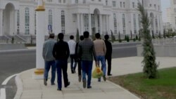 “Türkmennebitiň” işgärlerine aýlyk goşmaçalary tölenmeýär