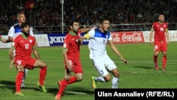 Кыргызстан менен Тажикстандын футбол боюнча улуттук курама командаларынын беттеши. 8-октябрь, 2015-ж. Бишкек. 
