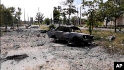 Prezident Wolodymyr Zelenksi elden gidirilen sebitleriň yzyna gaýtaryljakdygyny söz berdi.