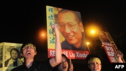Кытай бийлигинин чечимине нааразылар митинг өткөрүштү.