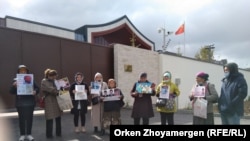 Нааразылык билдирип чыккан этностук казактар. Нур-Султан, 21-сентябрь, 2021-жыл
