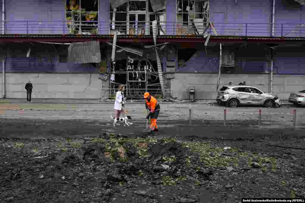 Последствия российского удара по Киеву, 4 мая 2025 года