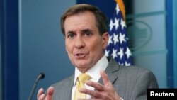 «Їм доводиться ухвалювати досить складні рішення щодо того, яку зброю використовують, які снаряди використовують, які ракети. Тому що вони не знають, коли будуть наступні поставки. Це жахлива ситуація» – сказав Джон Кірбі