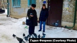 Фәнзаман Баттал оныгы Азат Мифтахов белән, архив фотосы