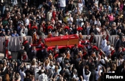 Перенос тела папы Франциска в собор Святого Петра 23 апреля