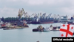 Проект расширения порта Поти оценивается в 250 млн долларов, его планировалось реализовать за счет управляющей компании APM Terminals