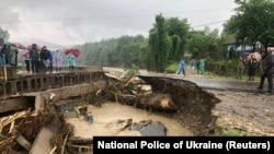 За словами очільника Івано-Франківщини, президент Володимир Зеленський особисто доручив йому контроль цільового спрямування коштів, виділених для області після повені