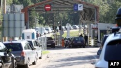 Очередь из машин на пограничном пункте Сумскас между Литвой и Беларусью, 12 августа 2023 года. Иллюстративное фото. 