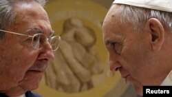 Папа рымскі і Рауль Кастра ўжо сустракаліся сёлетняй вясной