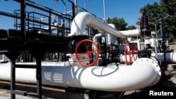 «Я думаю, ви знаєте нашу позицію. Ми є однією з небагатьох країн у регіоні, що не мають виходу до моря. Наша позиція завжди базувалася на енергетичній безпеці Угорщини»