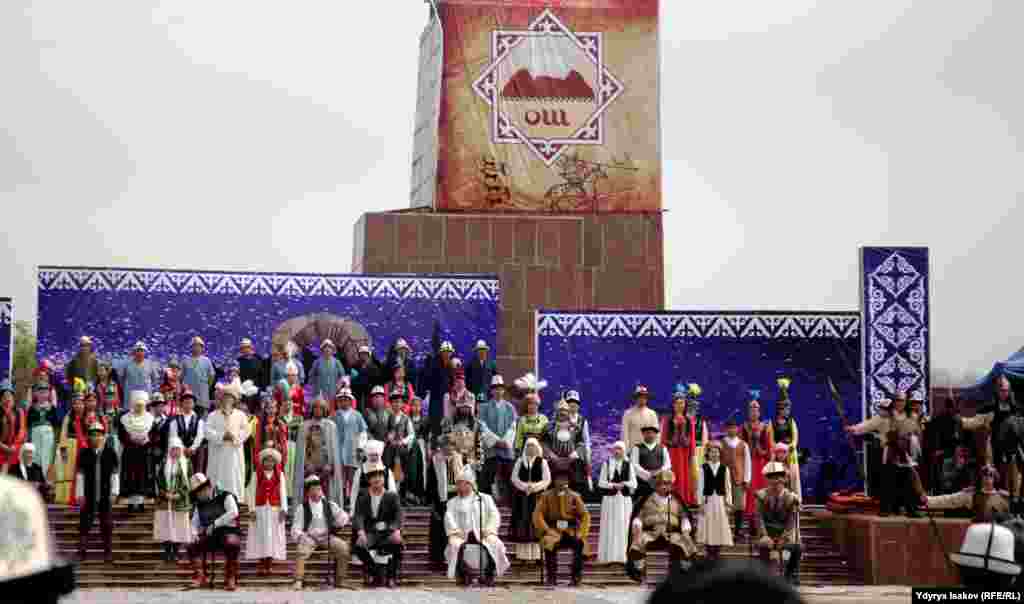 Ош шаарында &laquo;Ош - түрк дүйнөсүнүн маданий борбору&raquo; эл аралык салтанаты өтүүдө.
