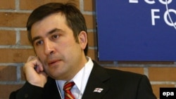 Каким оператором мобильной связи пользуется президент Грузии?