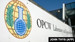 В ОЗХЗ наголосили, що це вже третій звіт, який підтверджує присутність CS, хімічної речовини для боротьби з масовими заворушеннями, у Дніпропетровській області, вздовж лінії зіткнення