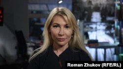 Алена Попова.