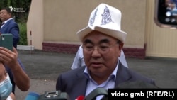 Аскар Акаев УКМКга сурак берип чыккан учуру. 2-август, 2021-жыл.