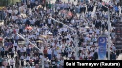 Рохинжаларды колдоо боюнча Грозныйдагы демонстрация. 4-сентябрь, 2017-жыл.