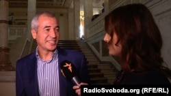 Кальцев відмовився уточнити, скільки разів конкретно він тиснув кнопку за іншого депутата