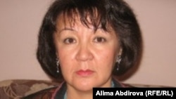 Алима Абдирова, правозащитник и журналист. Фото накануне вынесения приговора. Актобе, 31 августа 2011 года.   