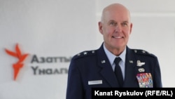 Питер Хронек.