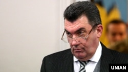 «Таких каналів дуже багато. Залежно від того, коли у нас будуть відповідні документи, саме документи, не емоції…, буде відповідне реагування», – сказав секретар РНБО