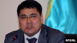  Нуржан Джолдасбеков, судья по делу бывшего топ-менеджера Мухтара Джакишева. Астана, 26 марта 2010 года.