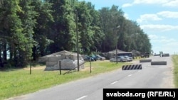 Блёкпост на ўезьдзе ў Бераставіцу