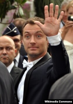 Jude Law Kann Film Festivanlında.