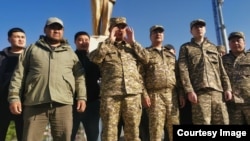 Коргоо министри Таалайбек Өмүралиев Баткенде эл менен жолугушуу учурунда. 30.04.2021