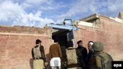 Соңку кол салуулар Талибандын адамдары ооган коопсуздук күчтөрүнүн арасына кирип кеткенин көргөзүүдө. 