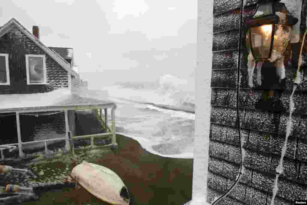 Деңиз. Массачусетс.