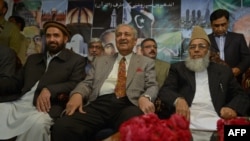 Абдул Кадир Хан (ортодо) 