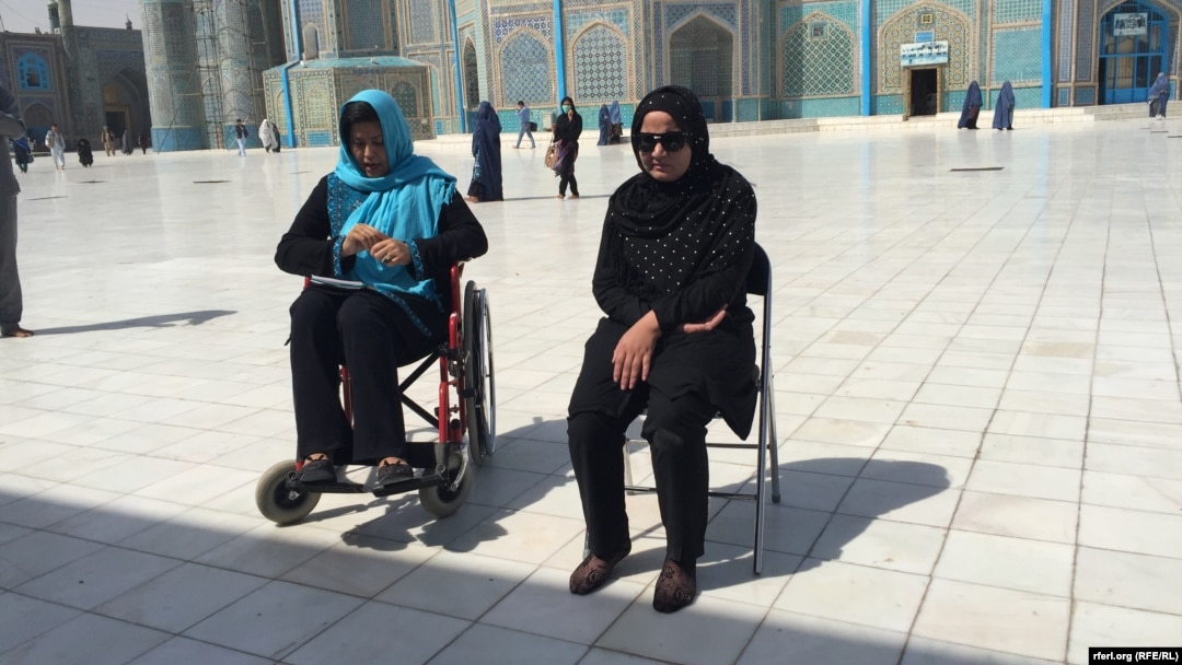 تصویر آرشیف: دو تن از زنان معلول افغانستان 