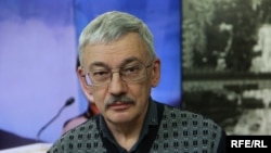 Олег Орлов.