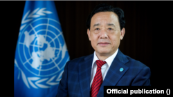 Цюй Дунъюй.