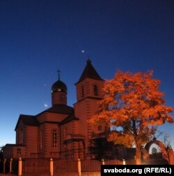 Кастусь Сырэль. Вушацкія сьвітанкі. Малы парад плянэт над царквой. 2015