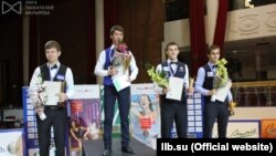 Бильярддын "Динамикалык пирамида" түрү боюнча дүйнө чемпиондугунун байге ээлери. 25-октябрь, 2015-ж. Финляндия. Иматра шаары.