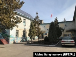 Бишкектеги мэрияга караштуу Балдарды жана жаштарды реабилитациялоо борборунун имараты.