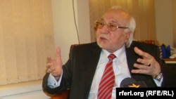 محمد اسماعیل قاسمیار مشاور روابط بین‌الملل شورای عالی صلح افغانستان