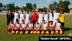 Тими духтарони футболбози то 19-солаи Тоҷикистон