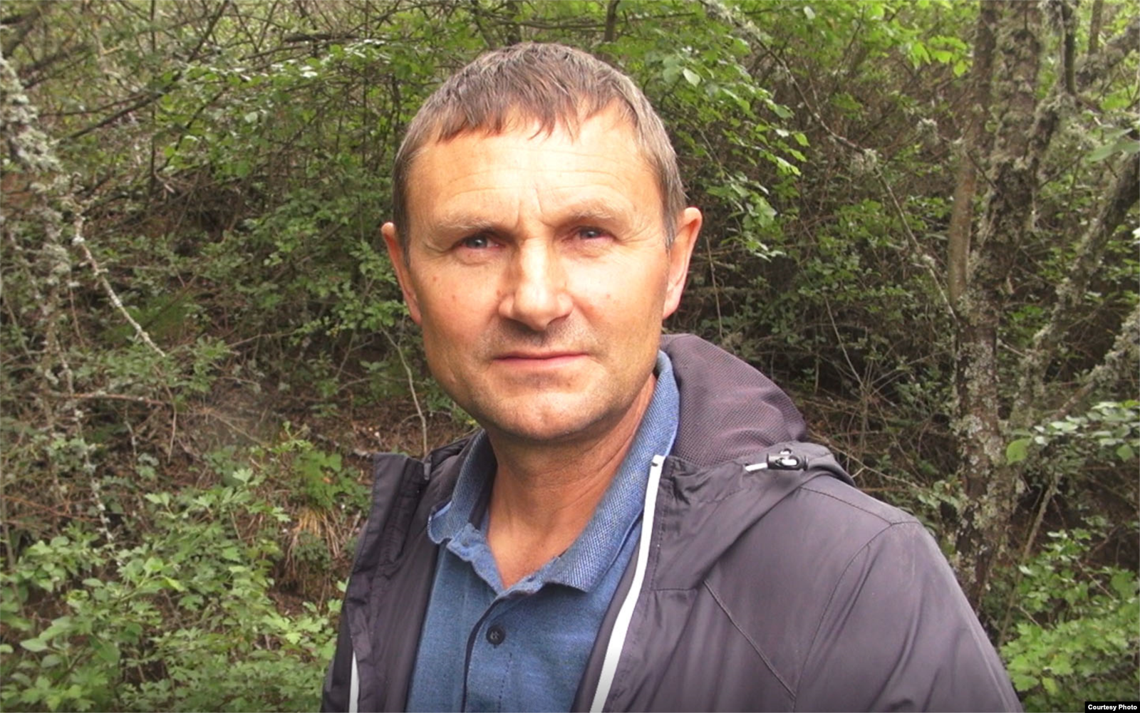 Олександр Вовк у кримському лісі